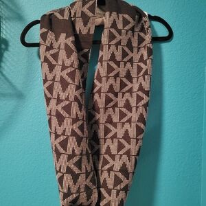 MICHAEL Michael Kors Monochrome Knit Scarf